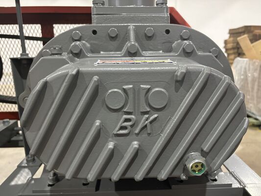 DN40 (1.5インチ) 三葉ルーツブロワー、0.37-1.11 m³/minの風量、最大2300 rpm