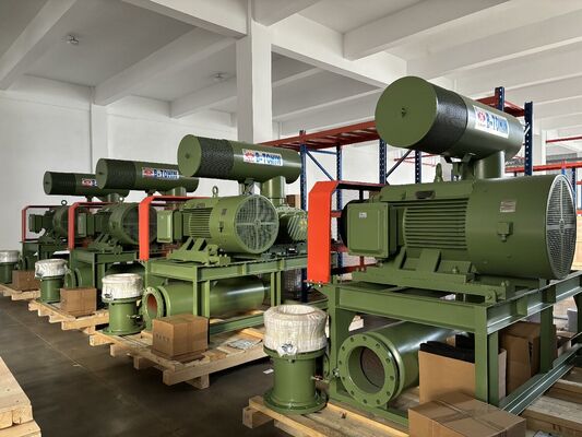 ルーツ回転ローブ吹風機 3L/min 冷却水,60-100KPA 放出圧,1.5-5.5 KW モーターパワー
